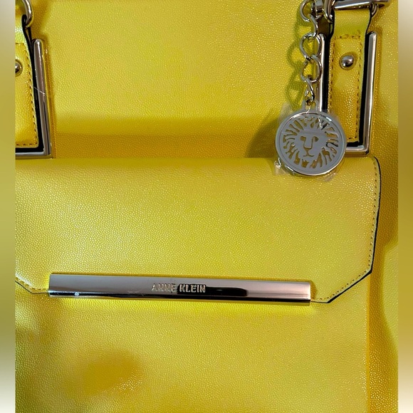 Anne‎ Klein Yellow Faux Leather Shoulder Bag Purse w/ Logo Charm & Floral Lining - Picture 1 of 6